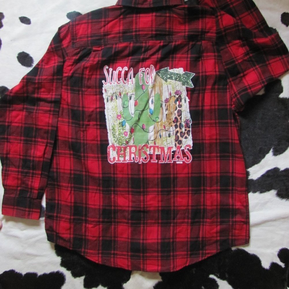 LADIES FLANNEL CHRISTMAS GRAPHIC SHIRT